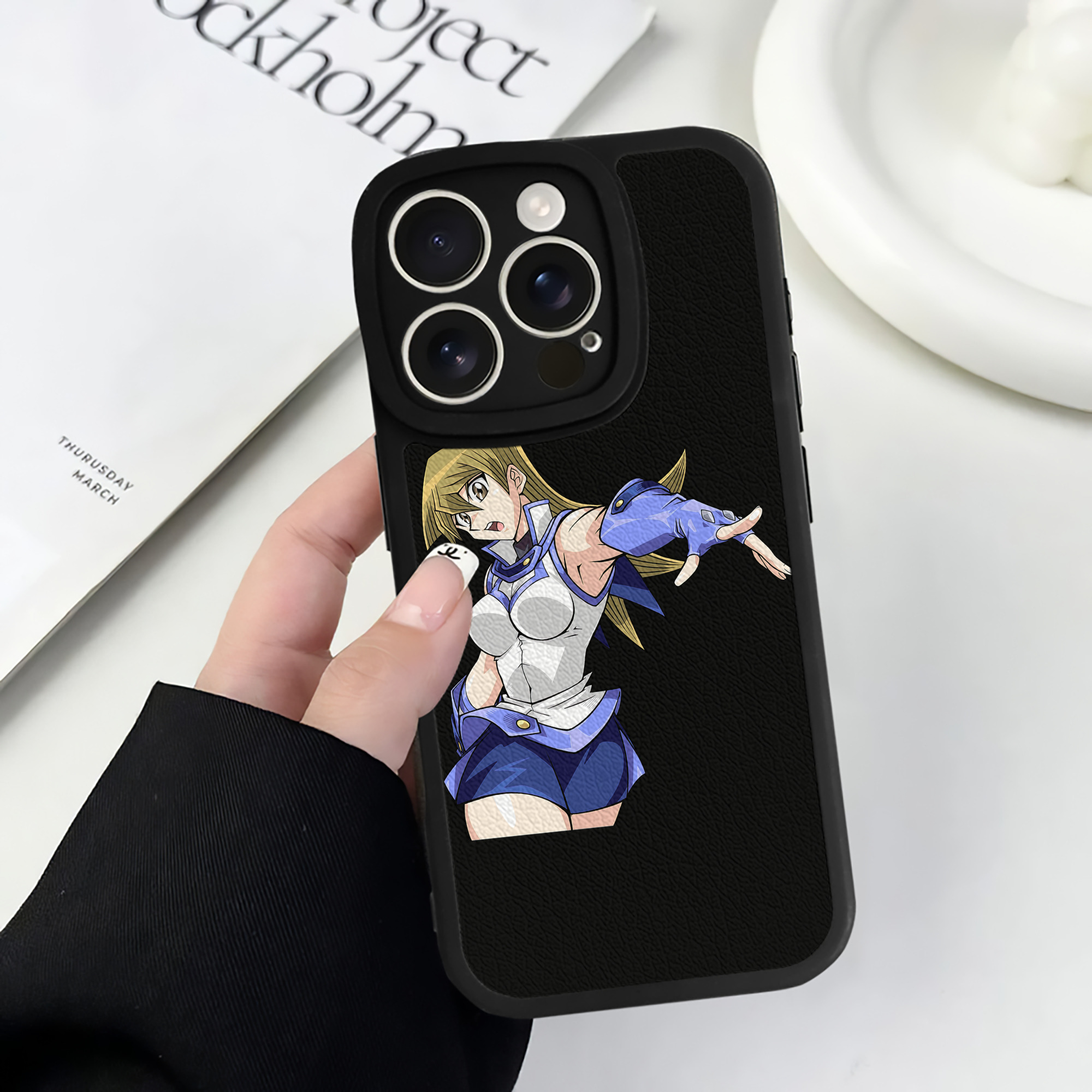 遊☆戯☆王 Yu-Gi-Oh! 【iPhone 16シリーズ対応】シリコンスマホケース（レザー調） 材質：シリコン